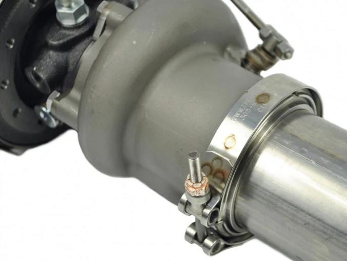 Home 11 v band exhaust clamp